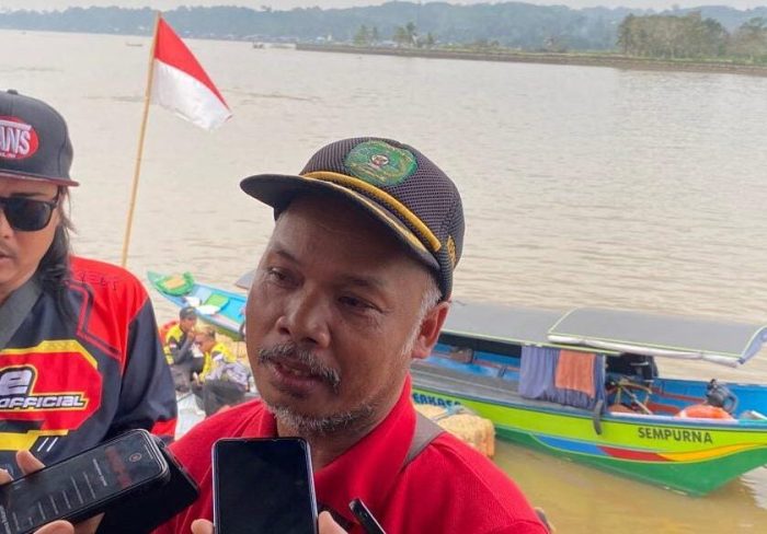 Kades Embalut, Yahya.