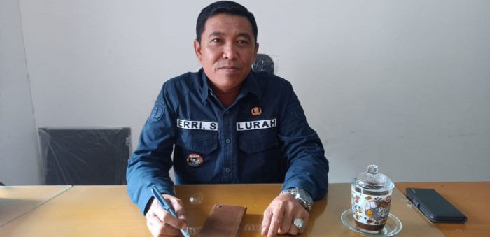 Lurah Loa Ipuh, Erri Suparjan.