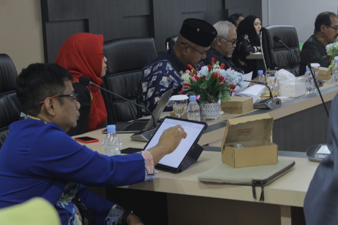 Suasana Rapat di Ruang Bappeda, turut dihadiri Bupati Kukar Edi Damansyah.