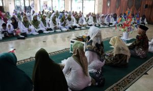 IMG-20231016-WA0016 Suasana peringatan Maulid Nabi di Masjid Agung Sultan Sulaiman Tenggarong.