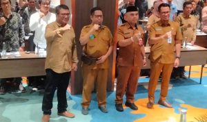 Riyandi beserta jajaran Pemkab Kukar lainnya.