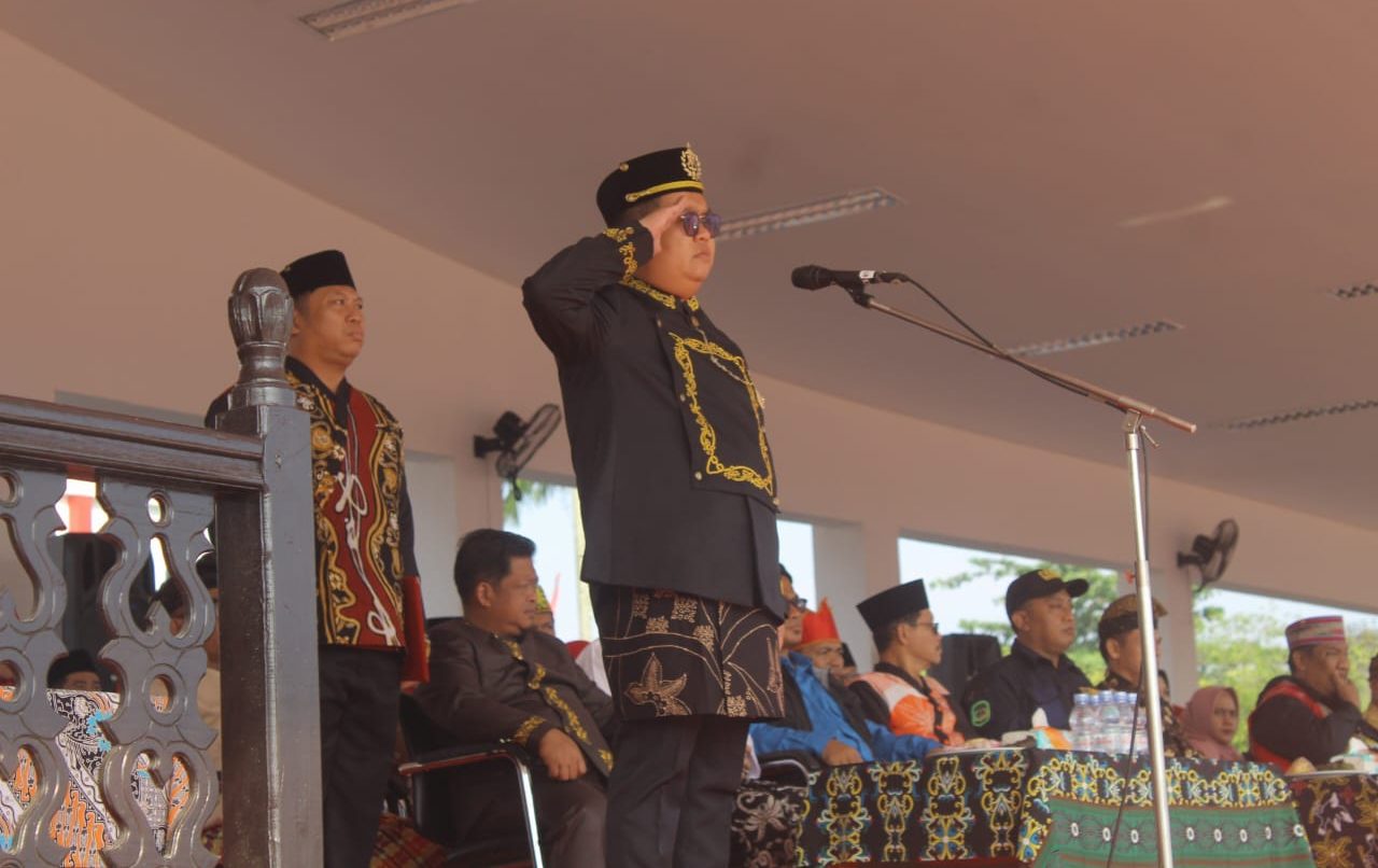 Wabup Rendi Solihin saat memimpin upacara peringatan Hari Sumpah Pemuda.