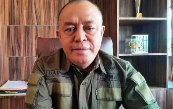 Camat Samboja, Damsik.