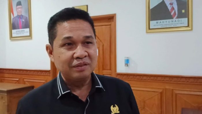 Ketuan DPRD Kutim, Joni.