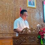 Penyampaian pandangan umum Adi Sutiyanto dari Fraksi Partai Golkar dalam rapat sidang paripurna ke-11.