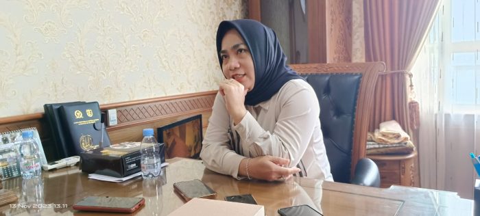 Wakil Ketua I DPRD Kutai Timur, Asti Mazar.