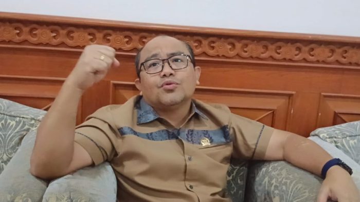 Anggota DPRD Kutim, Dr. Novel Tyty Paembonan