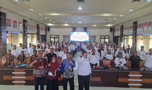 WhatsApp Image 2024-10-18 at 11.53.49 Sekkab Berau, M Said membuka bimtek penyusun laporan kinerja BPK, Jumat (18/10/2024).