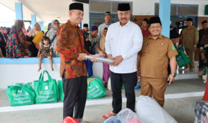 Bupati Kukar, Edi Damansyah kunjungan silaturahmi Ramadhan Pemkab Kukar, kali ini ke dua Kecamatan wilayah hulu, yakni Kota Bangun Darat dan Muara Muntai.