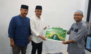 Bupati Kutai Kartanegara (Kukar) Edi Damansyah meresmikan Kantor Camat Samboja yang ditandai dengan pengguntingan pita dan juga Penandatanganan prasasti peresmian