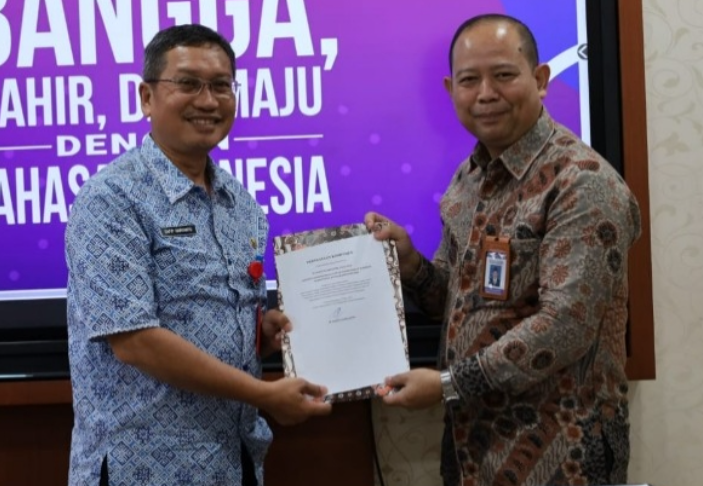 Asisten III bidang Administrasi Umum Pemerintah Kabupaten (Pemkab) Kutai Kartanegara (Kukar) Dafip Haryanto menerima Audiensi dan Silaturahmi Kepala Balai Bahasa Provinsi Kalimantan Timur.