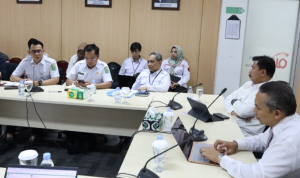 IMG_202508226_151235482 Sekretaris Daerah (Sekda) Kutai Kartanegara (Kukar) Sunggono hadiri undangan Rapat Pembahasan Program Kerja Ekosistem Keuangan Inklusif (EKI) Tim Percepatan Akses Keuangan Daerah (TPAKD) Kutai Kartanegara Tahun 2025.