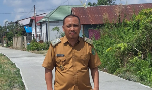 Kades Loa Raya, Martin