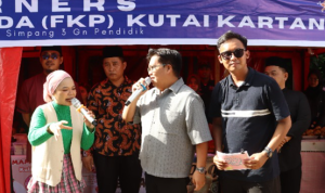 Wakil Bupati (Wabup) Kutai Kartanegara (Kukar) Rendi Solihin membuka Takjil War, kolaborasi 10 pedagang Usaha Mikro, Kecil, dan Menengah (UMKM) di Ruko Dekranasda Kukar